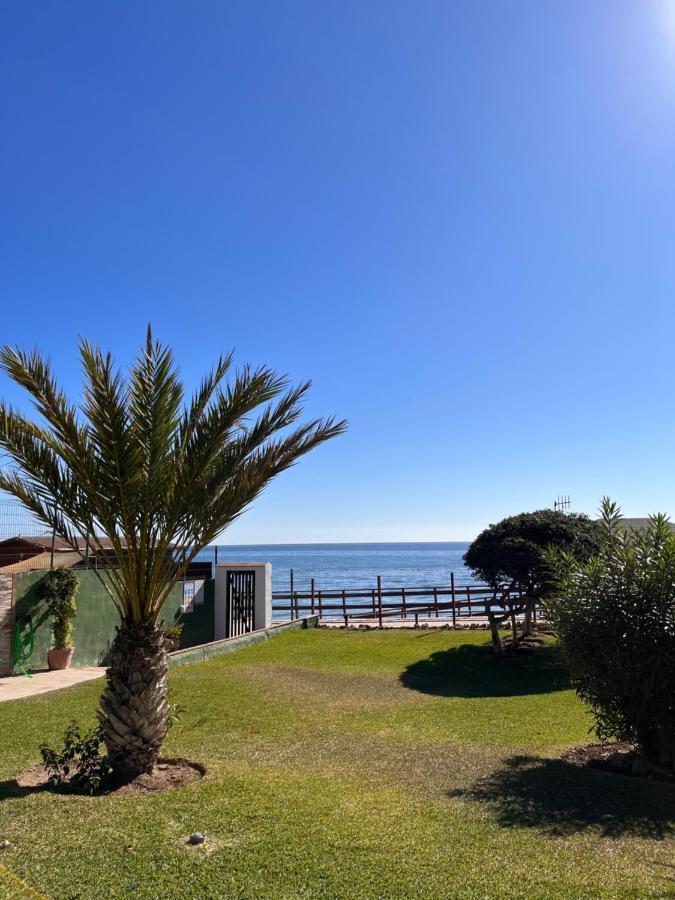 Studio On The Beach Front Málaga Eksteriør billede